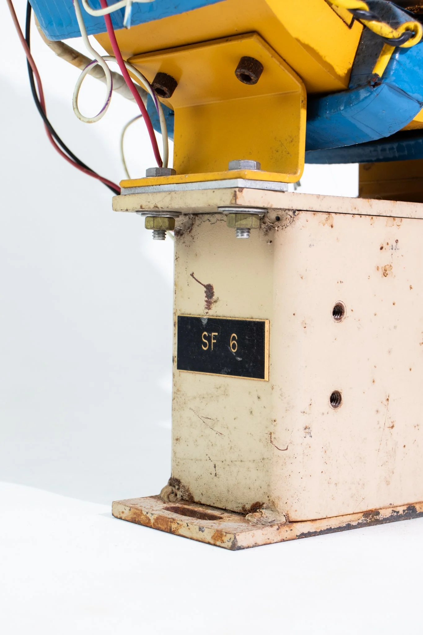 Particle Accelerator Beam Steering Magnet - Image 2